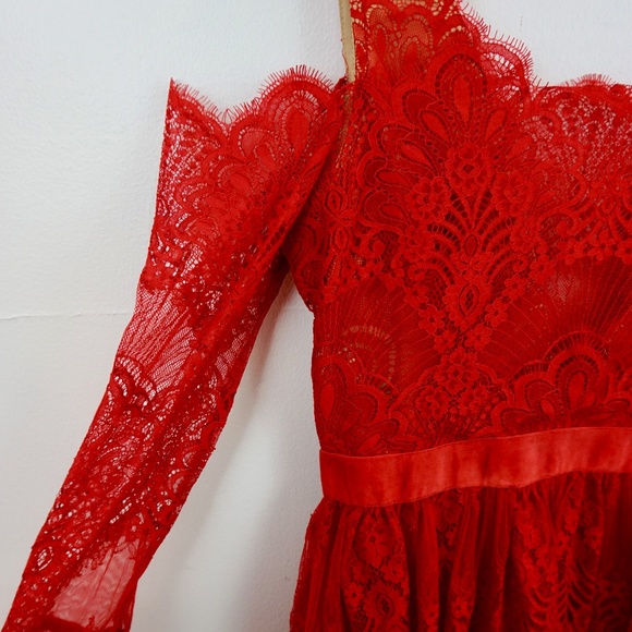 NWT Majorelle Courtney Lace Cold Shoulder Dress - Picture 6 of 8